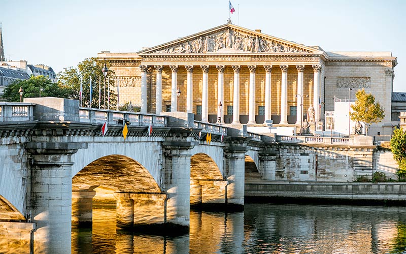 Pont de la Concorde et Assemblée Nationale