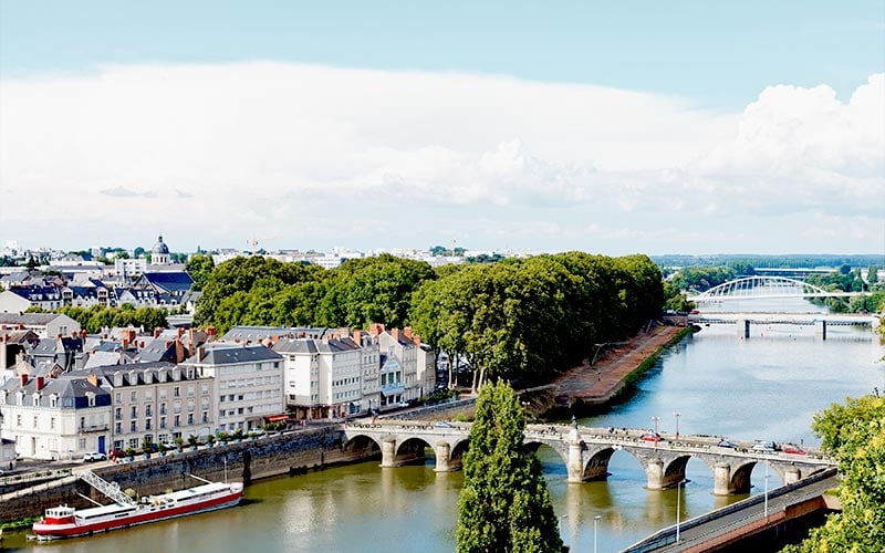 Vue sur la Maine et les Monge