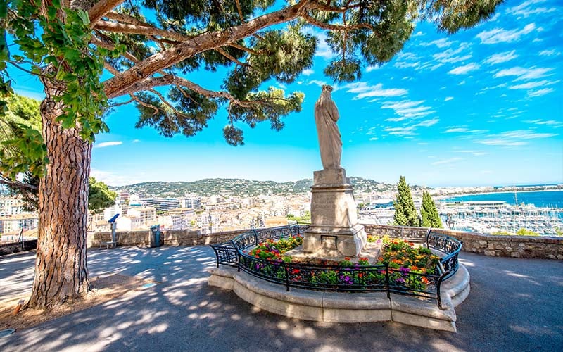 Place de la Castre à Cannes