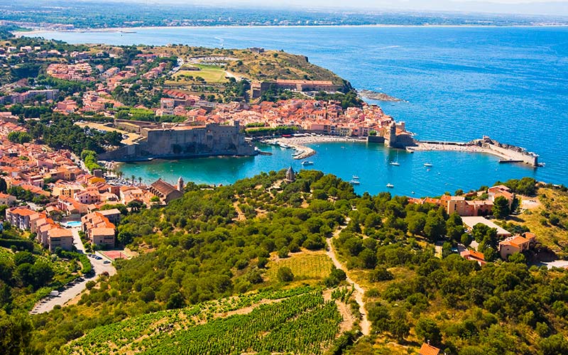 Vue aérienne sur le port de Collioure