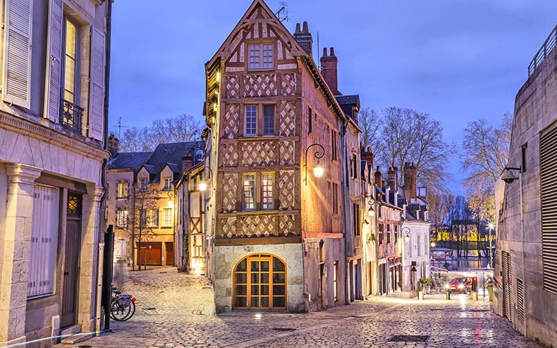Rues et maisons de la vieille ville d'Orléans