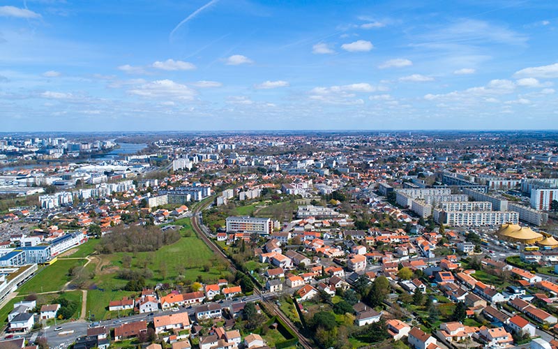 Vue aérienne de la ville de Rezé en Loire Atlantique
