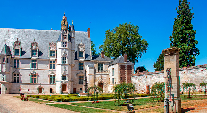 Cours du palais à Beauvais