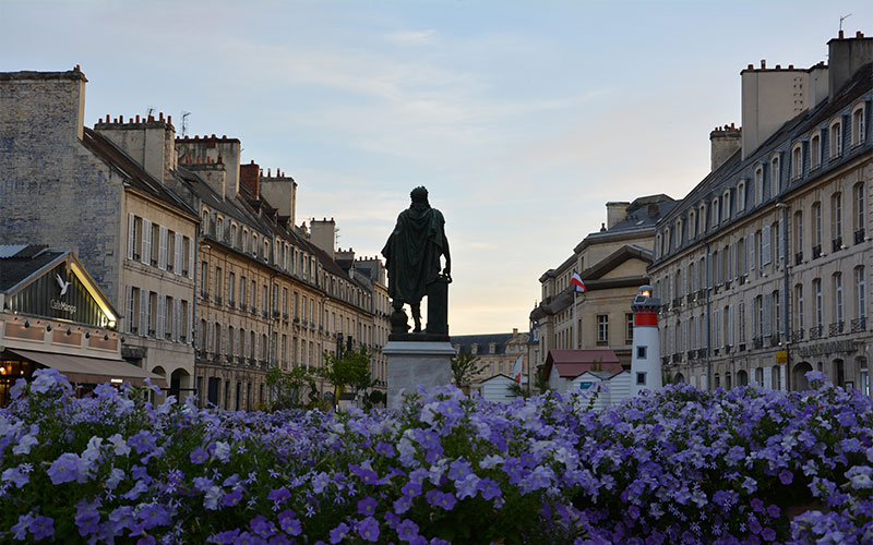Place Saint-Sauveur à Caen