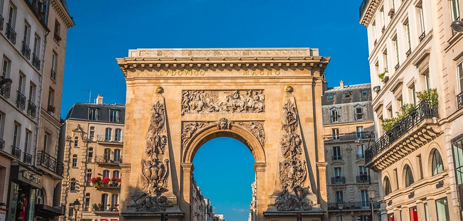 La porte Saint-Denis dans le 10e arrondissement