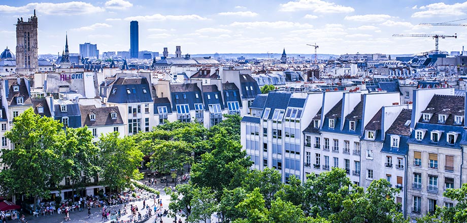 Vue aérienne sur les toits de Paris